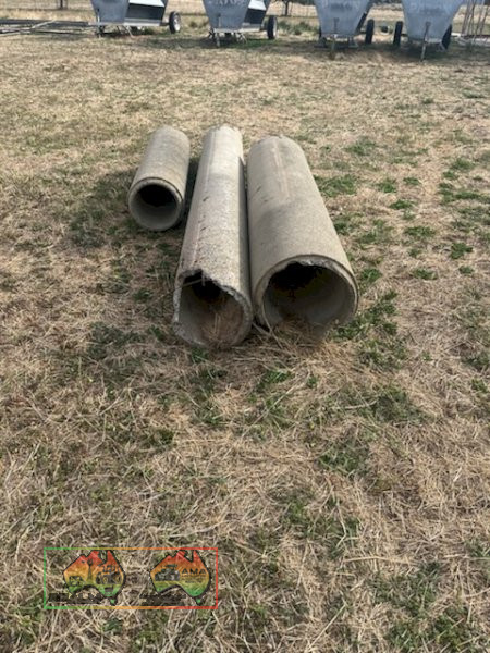 3x Concrete Pipes - photo 3