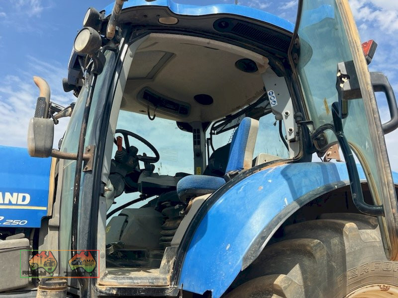 2012 New Holland T7-250 FWA Tractor - photo 9