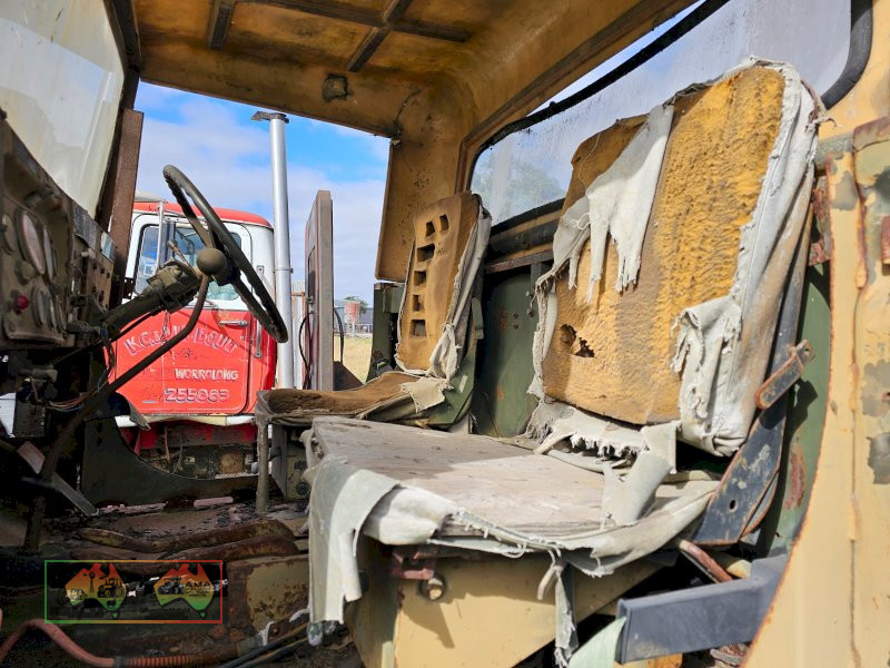 Kaiser 6WD Prime Mover 250 Cummins - photo 17