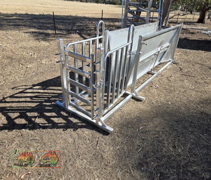 New H/duty 3 Way Sheep Draft Race - photo 2