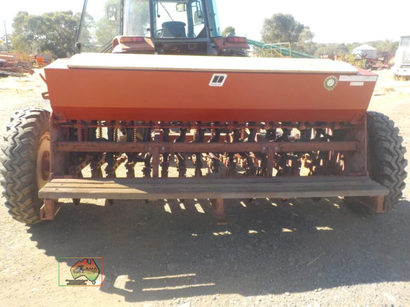 Duncan 730 Disc Multi Seeder