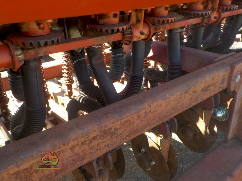 Duncan 730 Disc Multi Seeder - photo 5