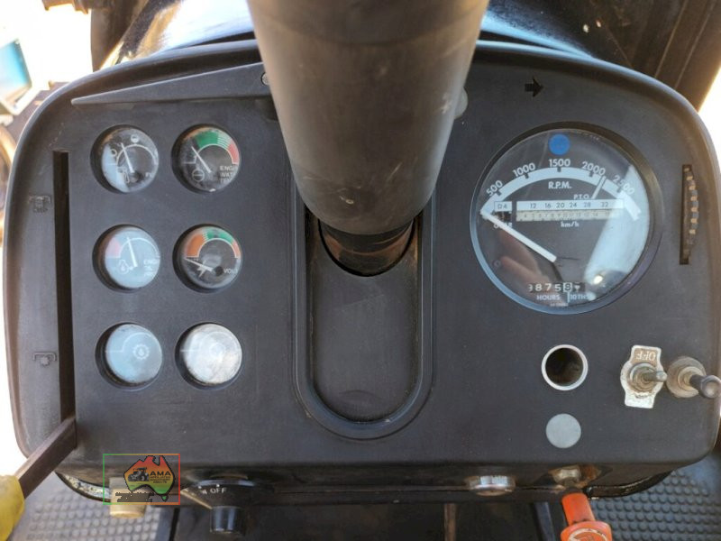 John Deere 4240 Tractor - photo 9