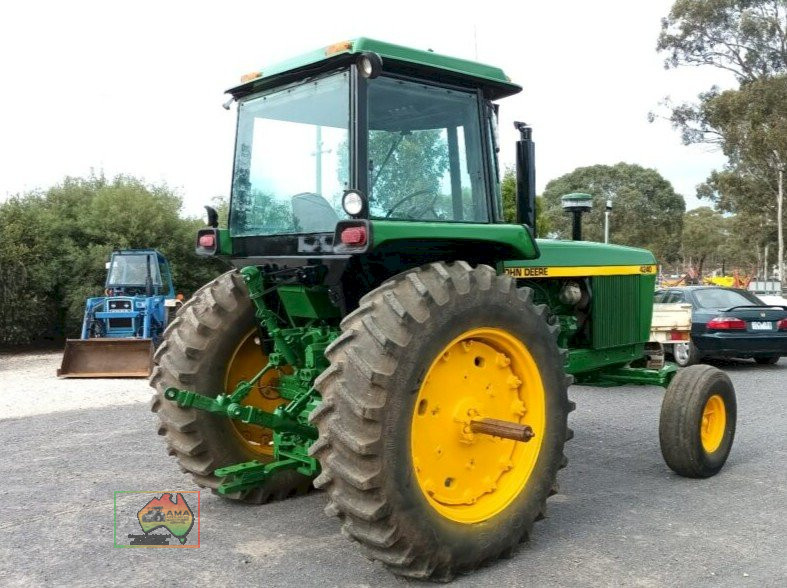 John Deere 4240 Tractor - photo 4