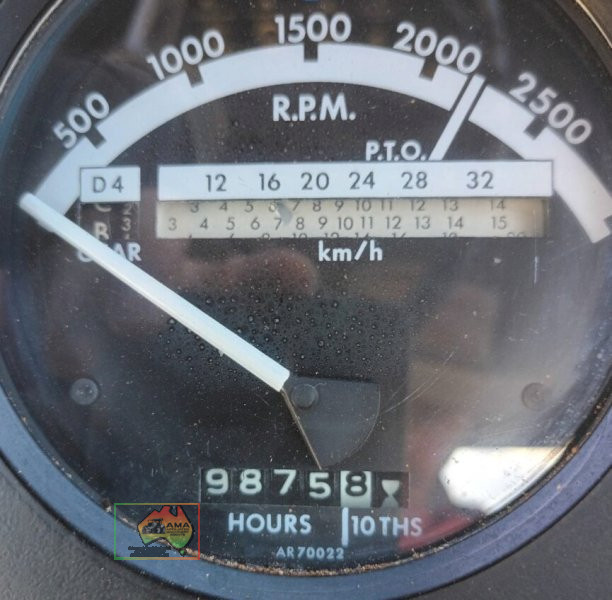 John Deere 4240 Tractor - photo 10