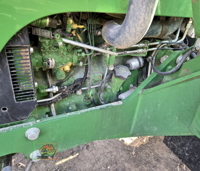 2019 JD-5083E FWA Tractor with FEL - photo 14