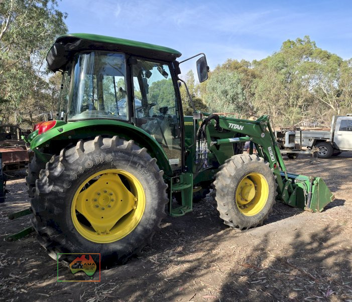 2019 JD-5083E FWA Tractor with FEL - photo 3
