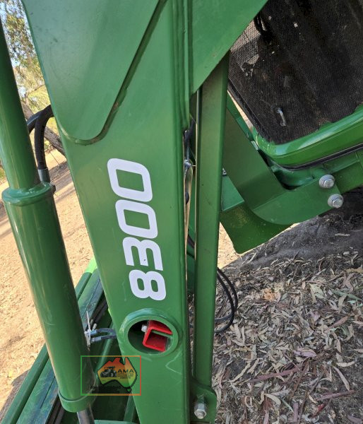 2019 JD-5083E FWA Tractor with FEL - photo 17