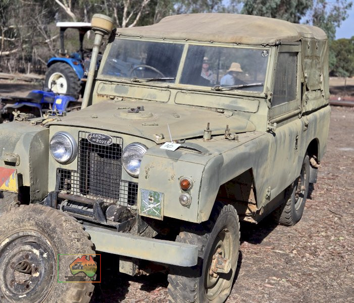Army Series 2A Diesel Land Rover - photo 2