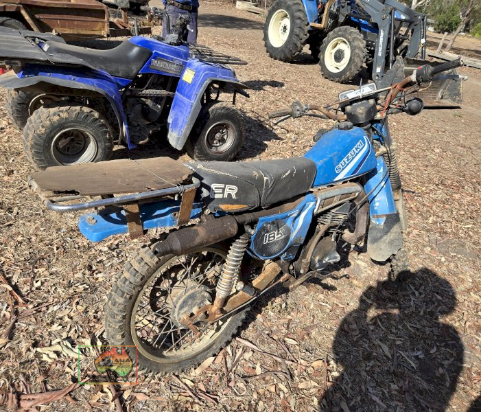 Suzuki ER-185 Motorbike