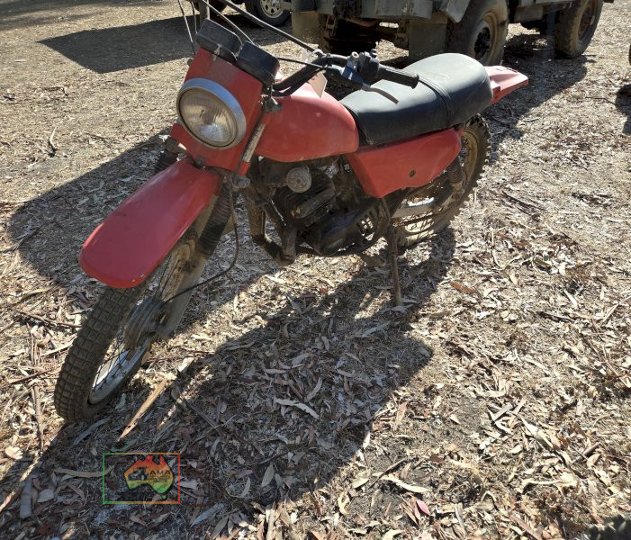 Suzuki 125 Dirt Bike - photo 2