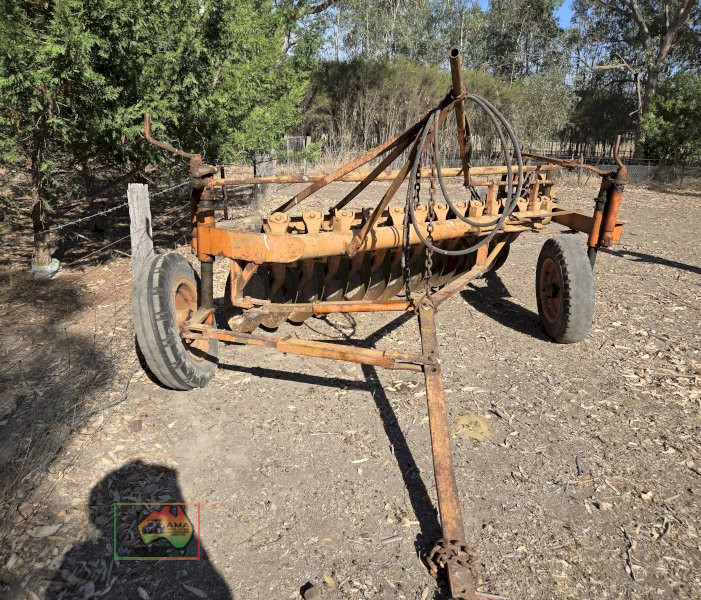 14 Plate Chamberlain Disc Plough - photo 2