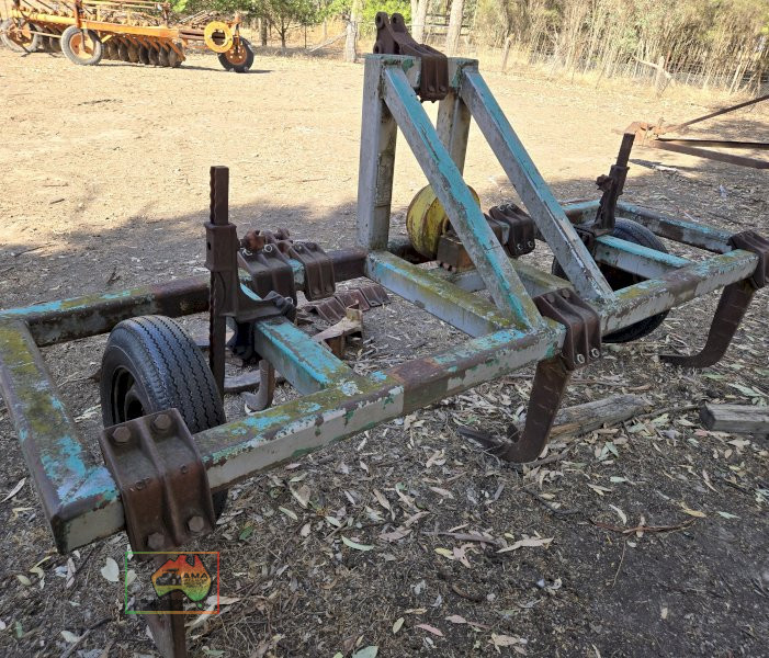 9 Tyne Deep Ripper/Pasture Renovator - photo 4