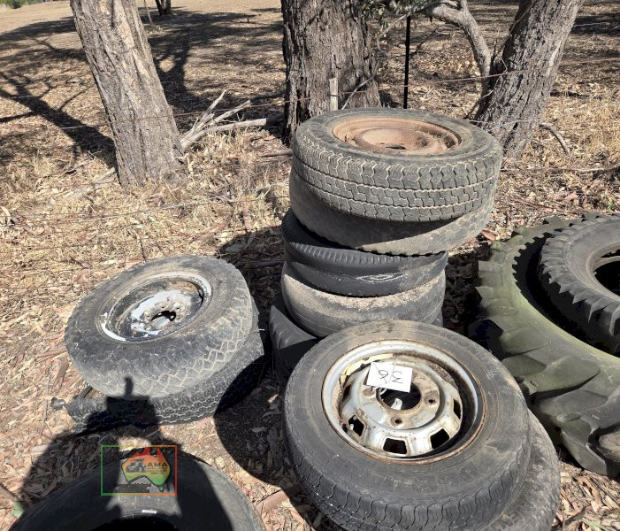 17x Mixed Tyres & Rims