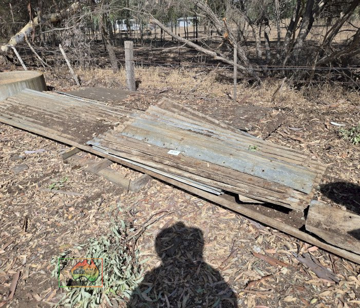 Assorted Roofing Iron - photo 2