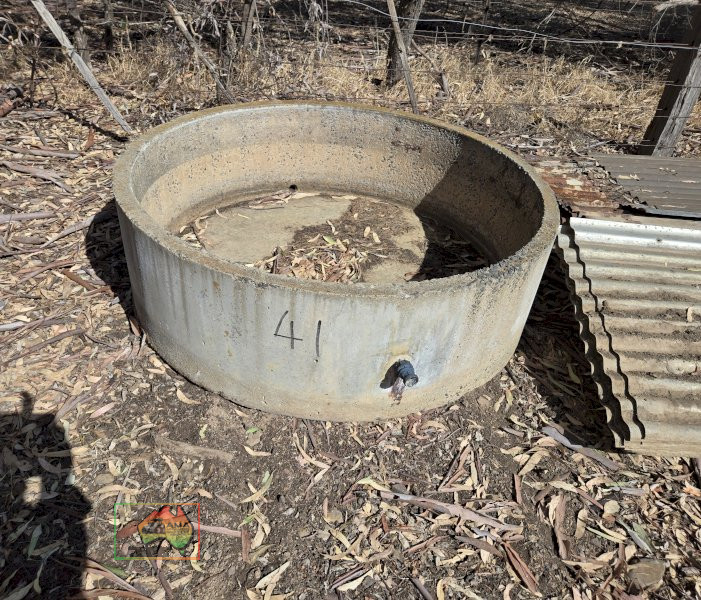 4ft Concrete Water Trough