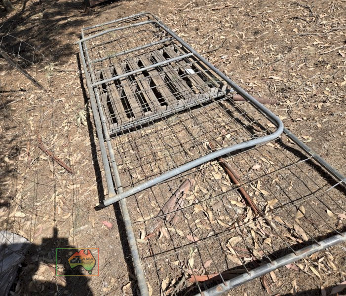 2x Galv. Mesh Gates