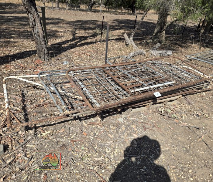 Assorted Used Gates Various Lengths. - photo 4