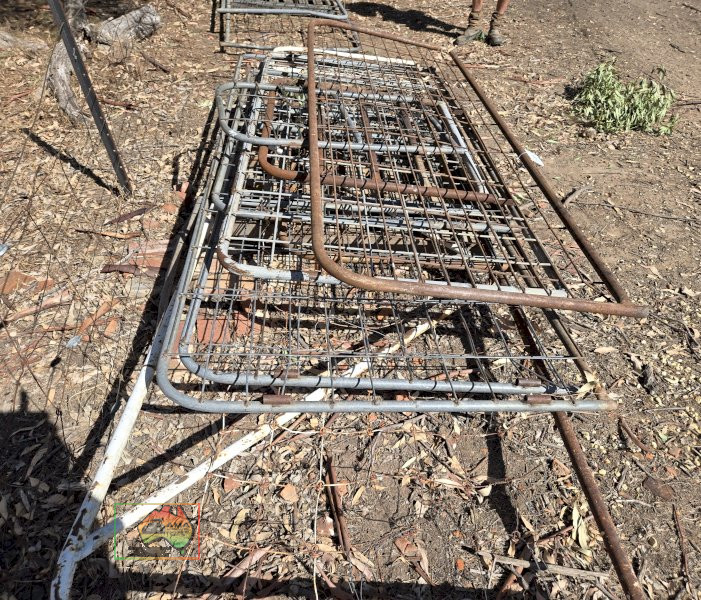 Assorted Used Gates Various Lengths.