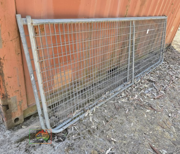 2x 12ft Mesh Gates (Near-New Cond.) - photo 2