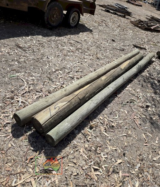 3x Pine Fence Stays.