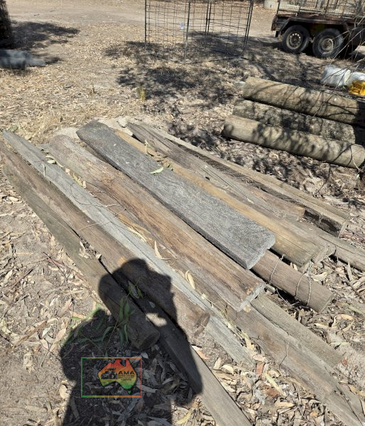 Various Timber Fence Posts - photo 4