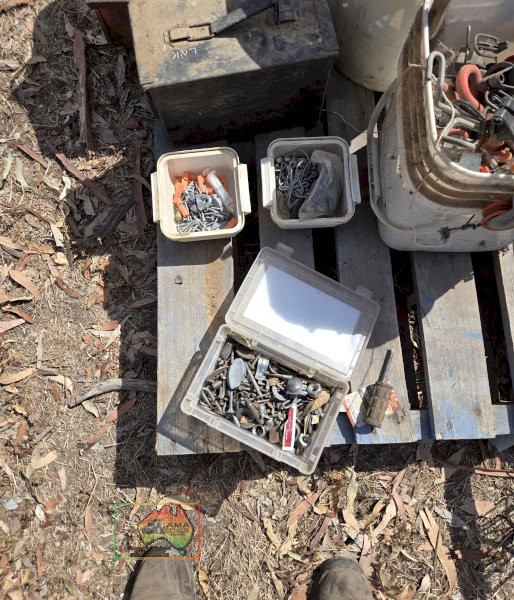 Assorted Electric Fencing Materials - photo 3