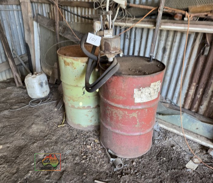 2x 44 Gallon Drums with Good Pump.
