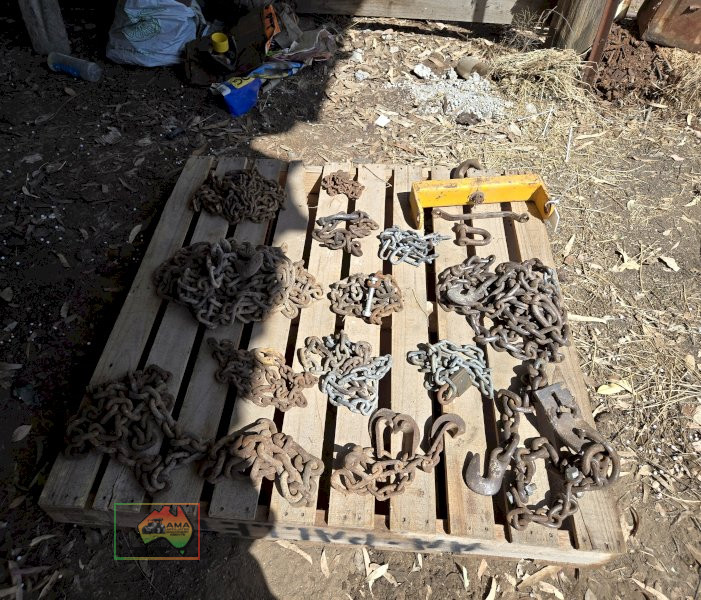 Assorted Chains & Post Puller. - photo 3