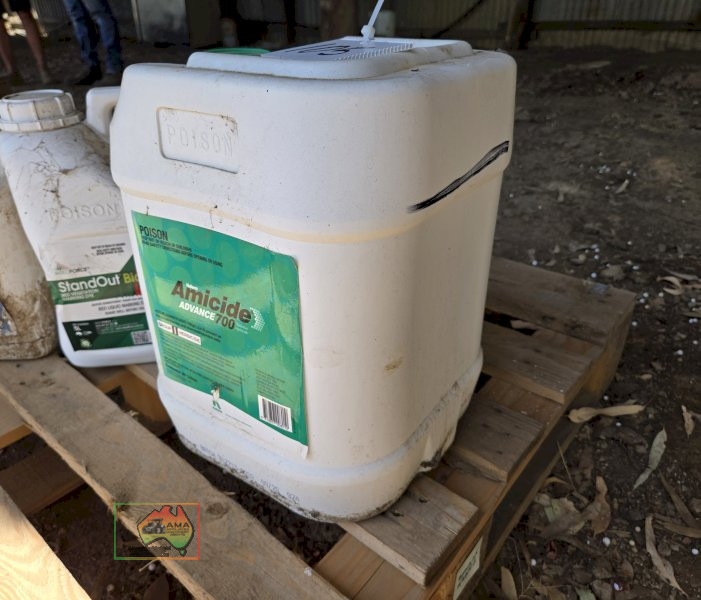 18 Ltr Amicide 700, Wetter & Spray Dye. - photo 3