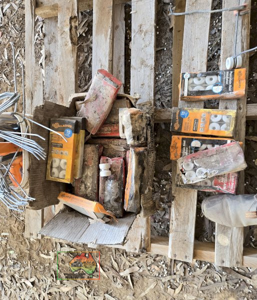 Porcelain Insulators & Wire Droppers