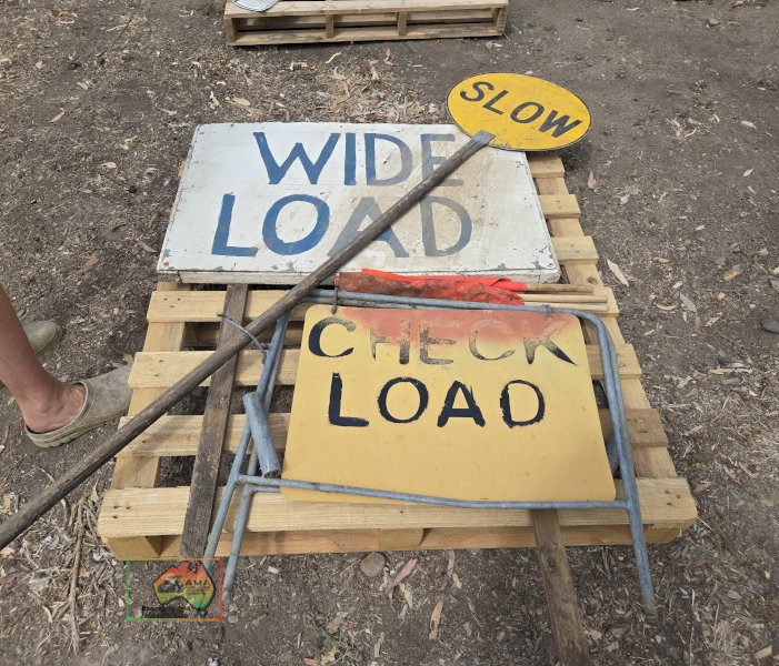 Variety of Signs - photo 3