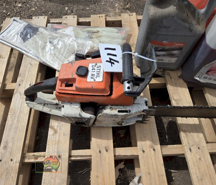 Stihl 041-AV Chainsaw - photo 2