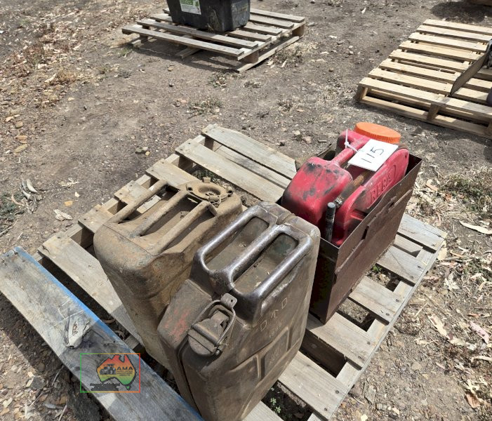 2x Jerry Cans, 1x Knapsack - photo 2