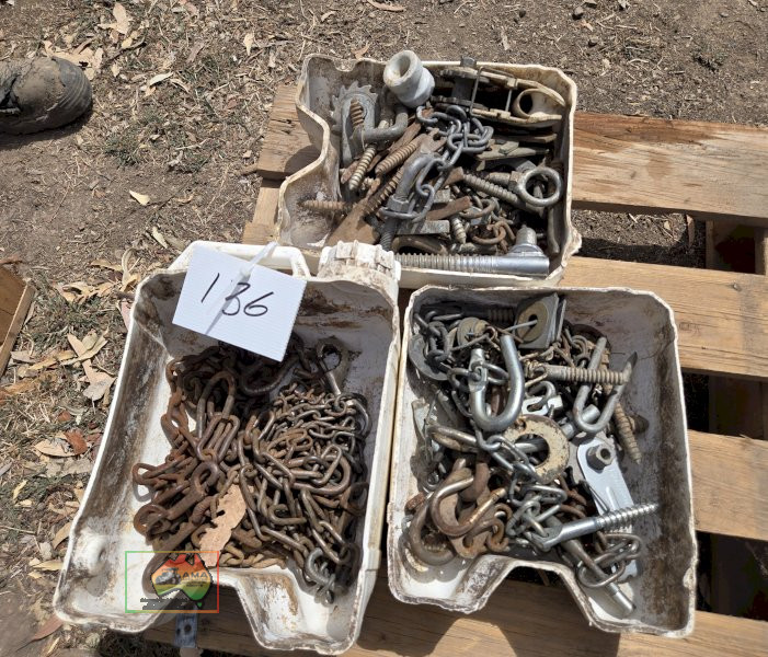 3x Tubs of Mixed Chain & Latches.