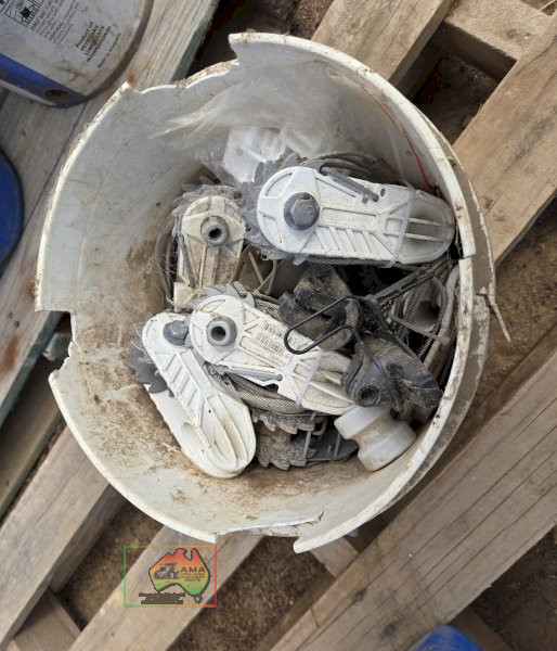 Insulating Electric Wire Strainers - photo 3