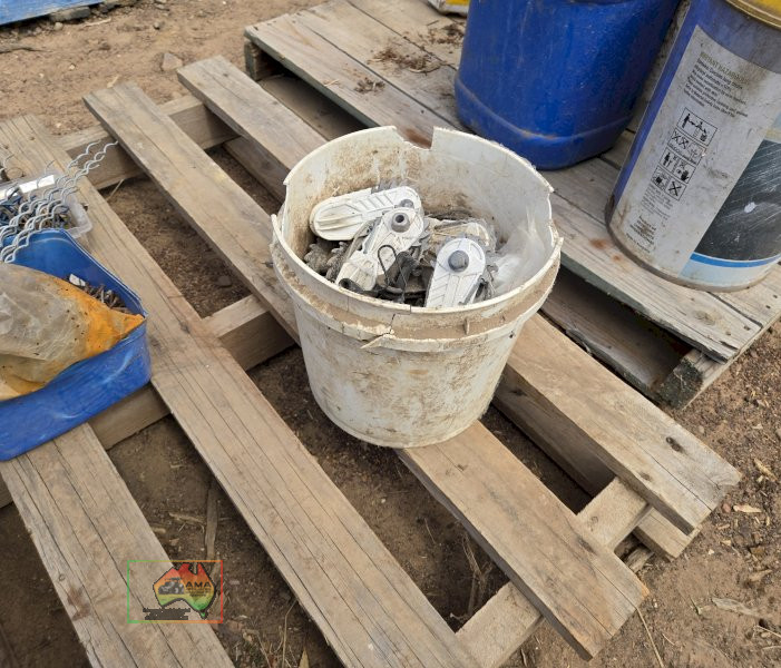 Insulating Electric Wire Strainers