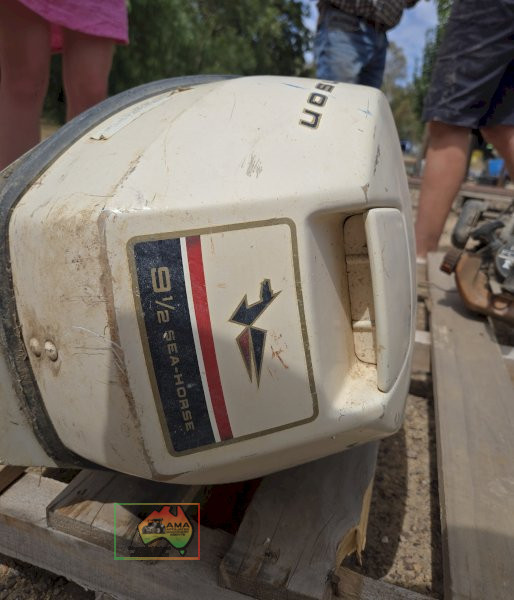 Johnson 'Seahorse' 9.5 Hp Boat Motor - photo 4