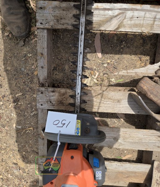 Husqvarna Petrol Hedge Trimmer - photo 3