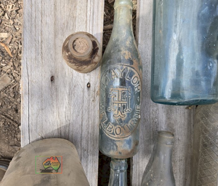 Assorted Collectors Bottles - photo 6