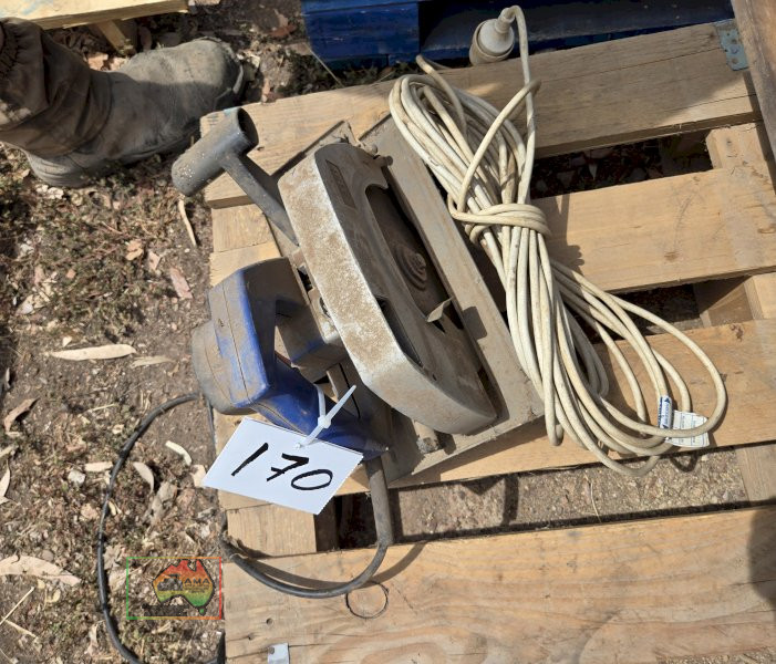 OEG Electric Circular Saw & Extension Lead - photo 2