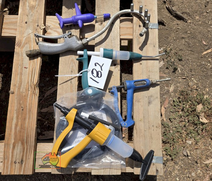 Backlining, Vaccine & Drench Guns - photo 2