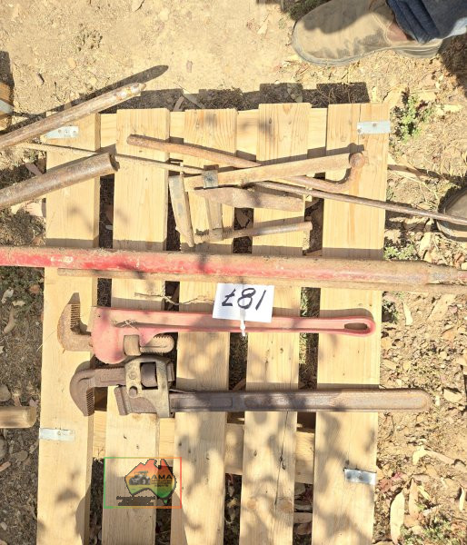 2x Pipe Wrenches & Sundry Tools.