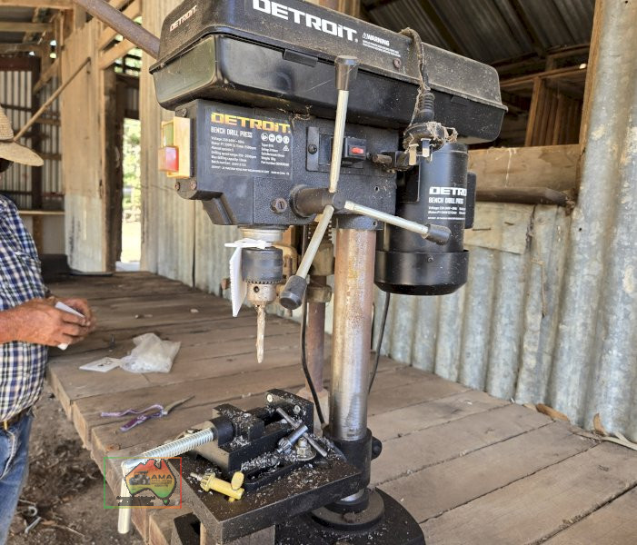 Detroit Electric Drill Press - photo 2