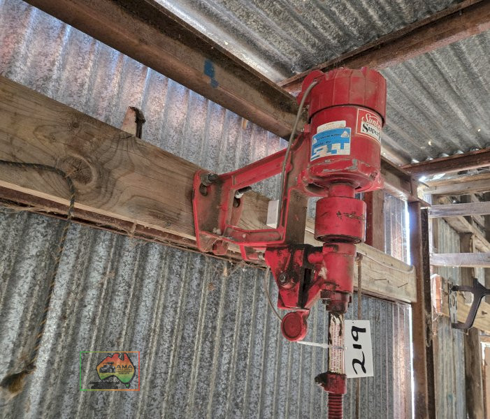 Sunbeam 'Super-pro' Elec. O/Head Shearing Plant (C)