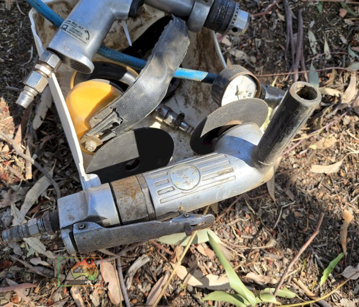 Assorted Air Fittings & Tools - photo 4