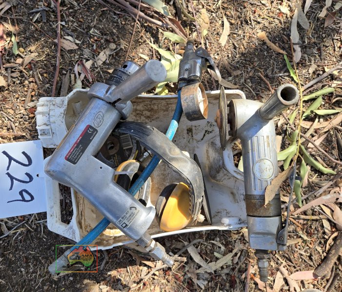 Assorted Air Fittings & Tools