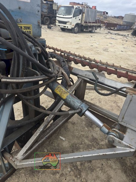Lyco Powerhouse Post Driver with Hydraulic Sideshift - photo 15