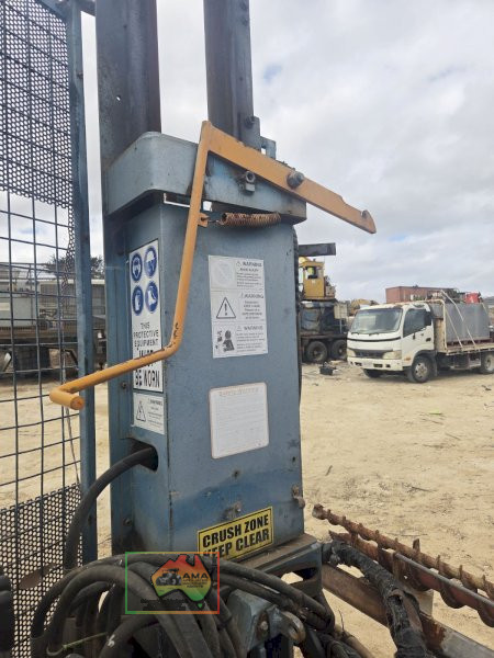 Lyco Powerhouse Post Driver with Hydraulic Sideshift - photo 16