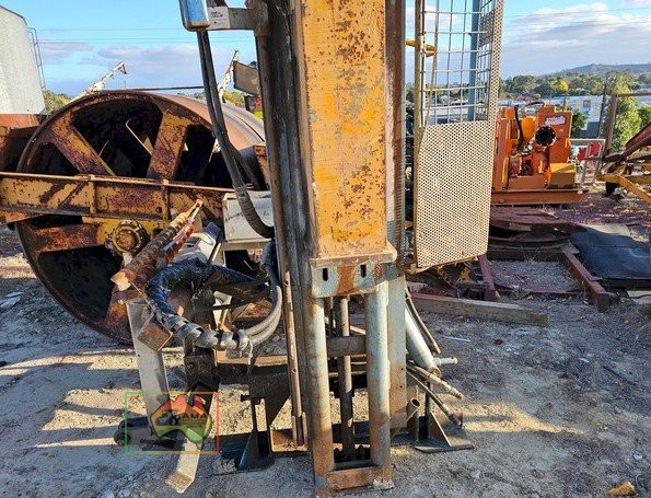Lyco Powerhouse Post Driver with Hydraulic Sideshift - photo 3